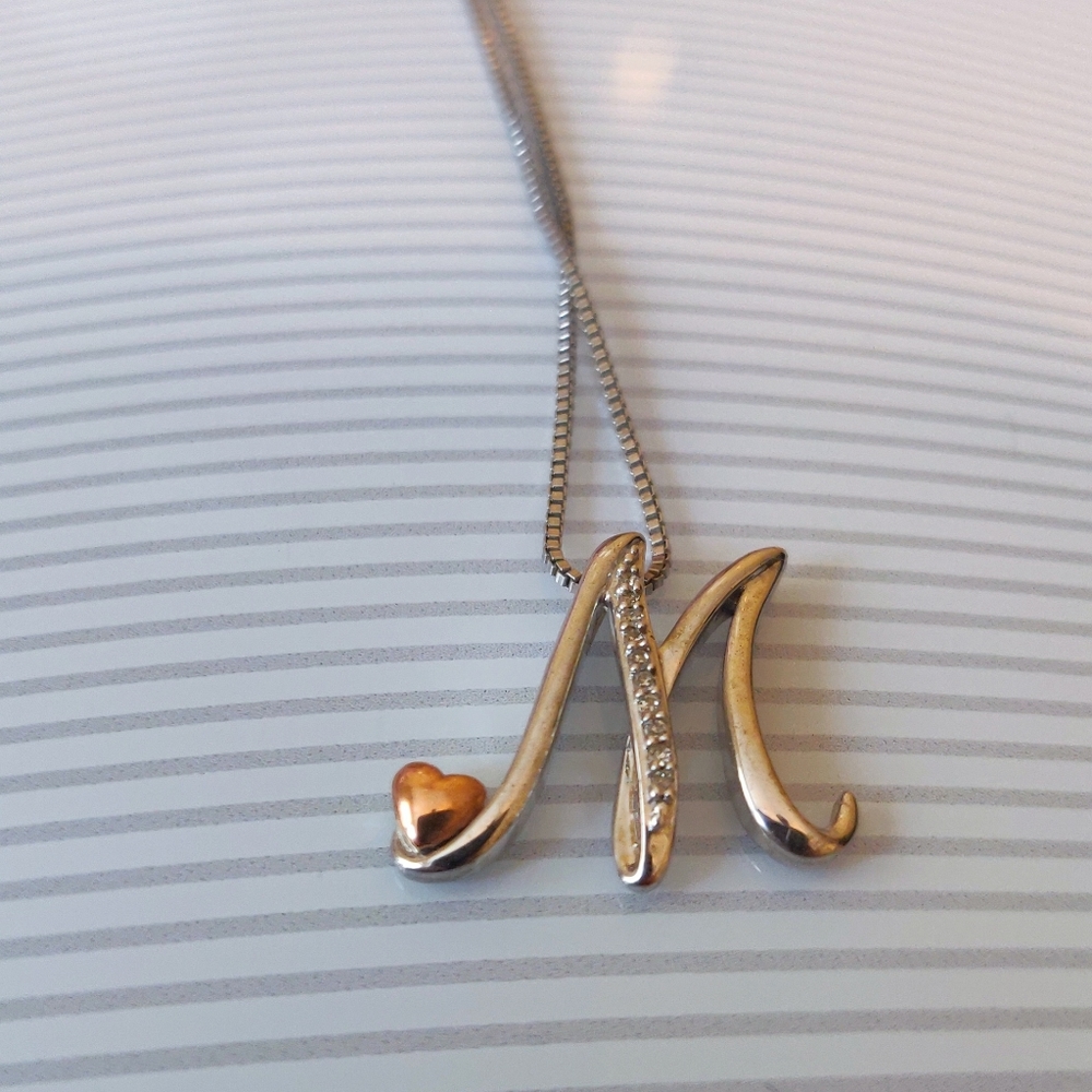 Helzberg Genuine Diamond and gold M necklace